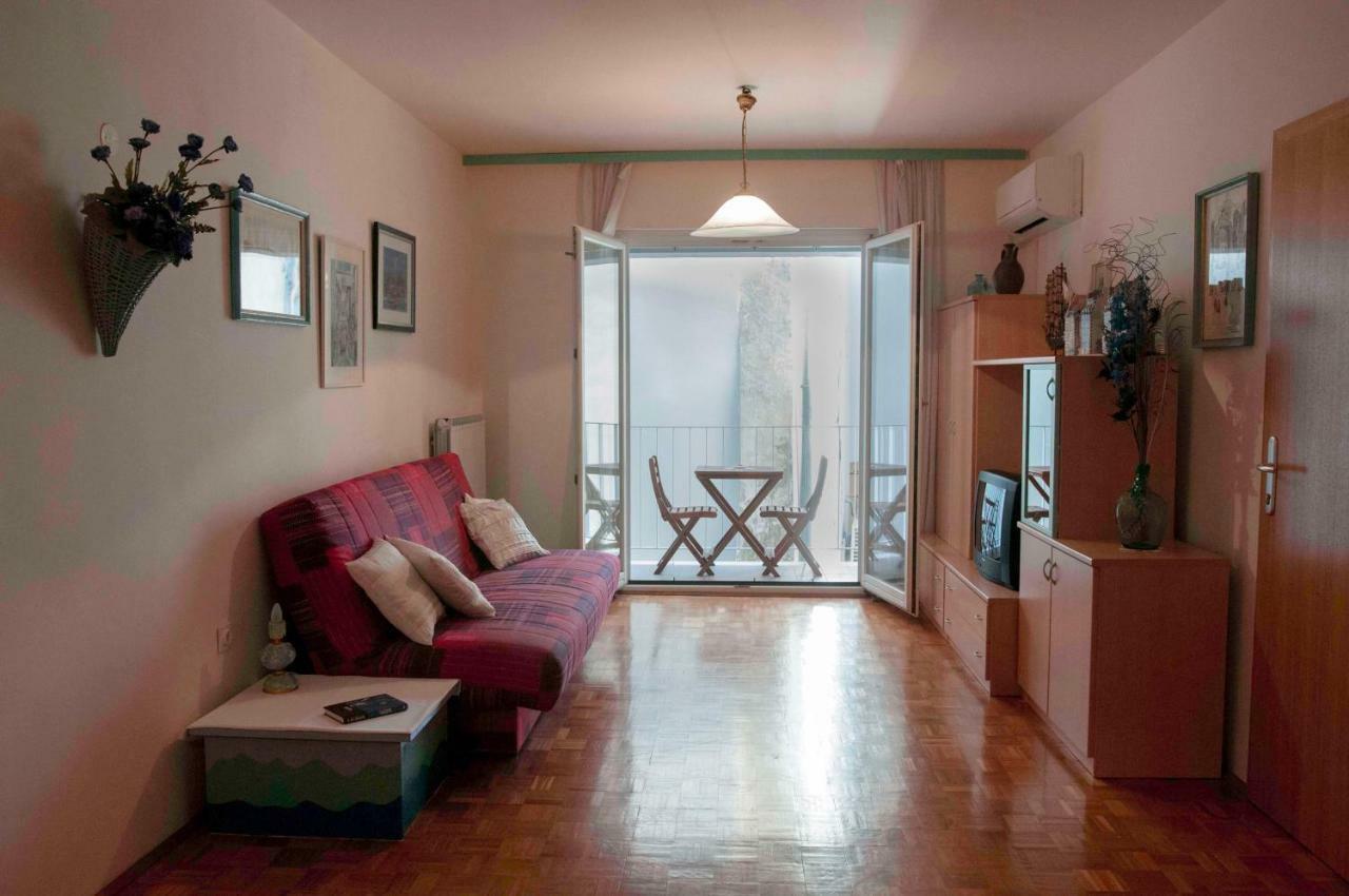 Spacious Balcony Apartmán